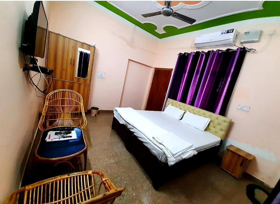Nandini Homestay Ντεχραντούν Εξωτερικό φωτογραφία
