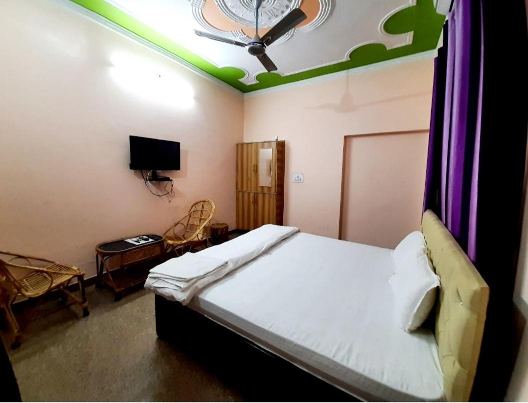 Nandini Homestay Ντεχραντούν Εξωτερικό φωτογραφία